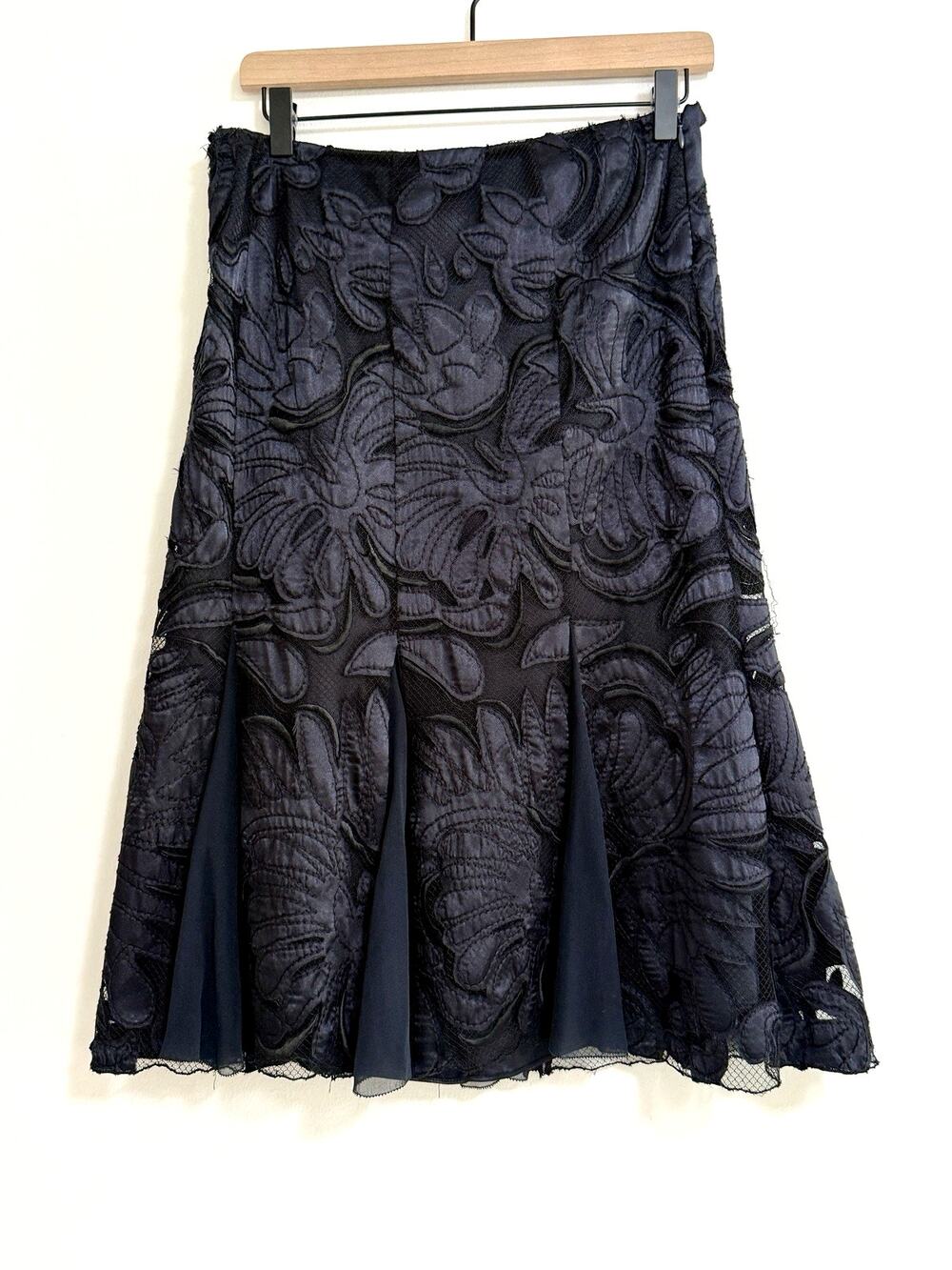 Lafayette 148 New York Women's 8 Navy Blue Silk Floral Lace Chiffon Panel Skirt